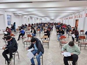 Casi 15 mil postulantes que aspiran puestos en Itaipú rindieron examen el sábado | DIARIO PRIMERA PLANA