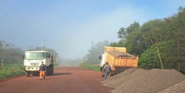 Sigue el asfaltado del tramo que une puerto Campichuelo con la ruta PY06
