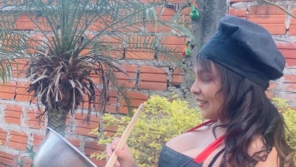 Apareció la Miss Payagua: “El secreto es hacerlo con poca ropa”
