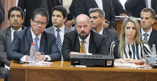Condenan a 2 años de cárcel a exasesor jurídico de la Municipalidad de Asunción