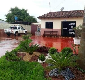 Adolescente de 14 años escapó de su casa y estaría con su novio en Foz