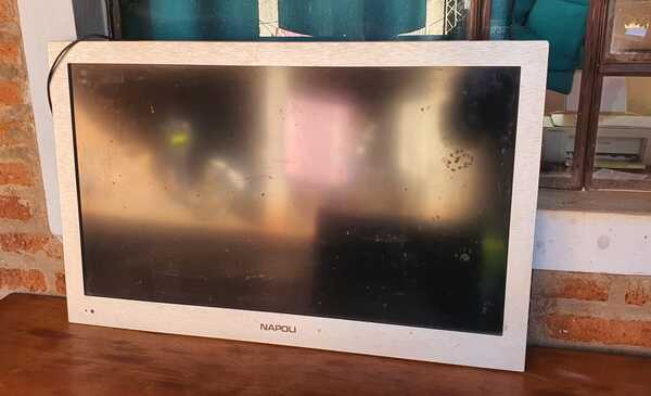 RECUPERARON TELEVISOR HURTADO POR CONOCIDO DELINCUENTE DEL BARRIO CHAIPÉ - Itapúa Noticias