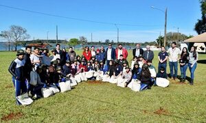 Realizan jornada de arborización en Costanera Hernandarias
