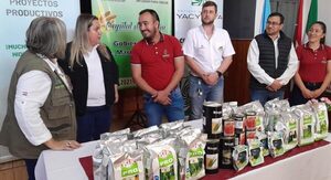 Productores de Itapúa reciben semillas para incursionar en la horticultura