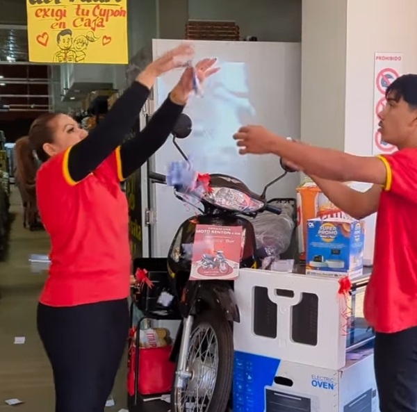 Ganadores del sorteo de premios por el Día del Padre en 99 Hipermercado - Radio Imperio