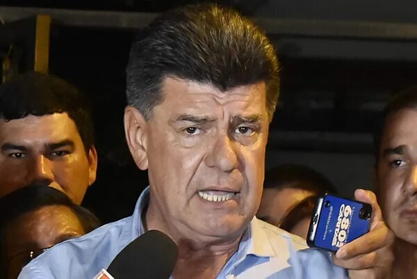 Efraín convoca a sesión para analizar llamado a elecciones en busca de nuevo titular del PLRA - Política - ABC Color