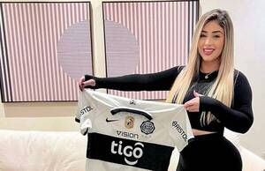 Novia de Paiva denuncia que se hacen pasar por ella