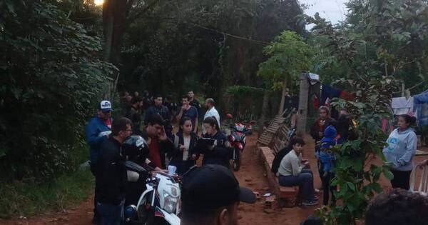 La Nación / Buscan una banda de asaltantes