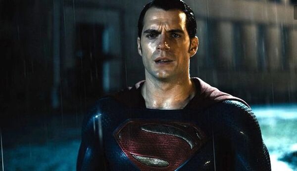 "Lo habría hecho diferente". Henry Cavill sólo se arrepiente de una cosa de 'El hombre de acero'