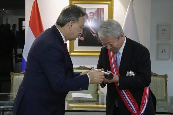 Paraguay y Japón firman acuerdo  para la investigación espacial - Política - ABC Color