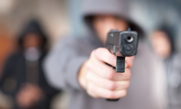 Asaltantes roban dinero en efectivo de una despensa en Villa Guillermina - Radio Imperio