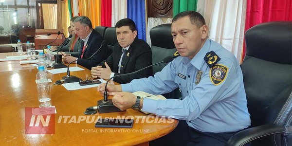 DIRECTOR DE POLICÍA DE ITAPÚA VISITÓ LA JUNTA DEPARTAMENTAL - Itapúa Noticias