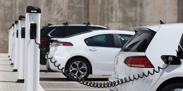 Coches eléctricos: la opción verde que beneficia tu bolsillo y al planeta