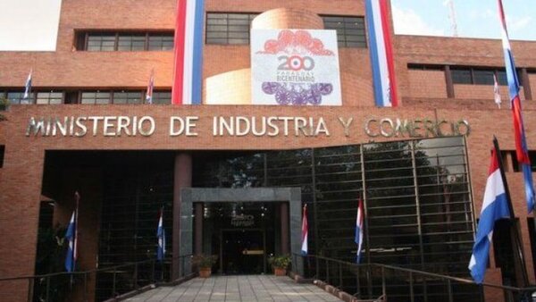 Hijo de ex dirigente de Libertad sería ministro de Industria y Comercio, según gremio