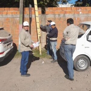 ANDE inicia en Mariano Roque Alonso operativo de reducción de morosidad y pérdidas eléctricas