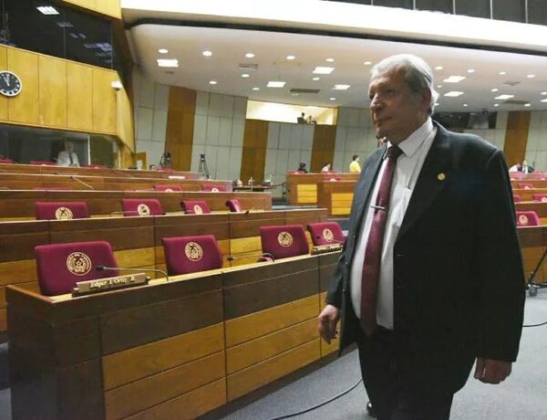 Colorados se pelean por oficina que dejará “Calé” Galaverna en el Senado - Política - ABC Color