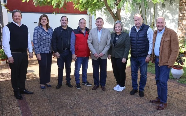 Bancada colorada independiente afirma que "No cederán la presidencia del Congreso" - Noticiero Paraguay