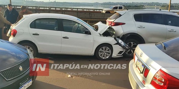 CONDUCTORES SE HABRÍAN DISTRAÍDO POR UN PERRITO Y TERMINARON COLISIONANDO - Itapúa Noticias