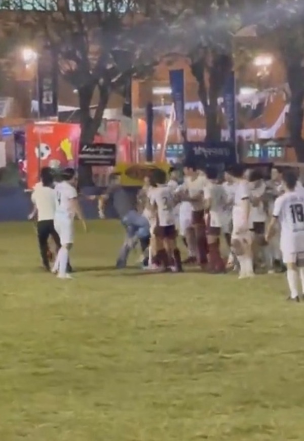 Imputan a padre que agredió a un alumno en un intercolegial - Unicanal