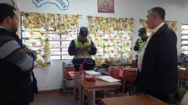 Escuela de Tarumandy asediada por hurtos a metros de Caseta Policial •