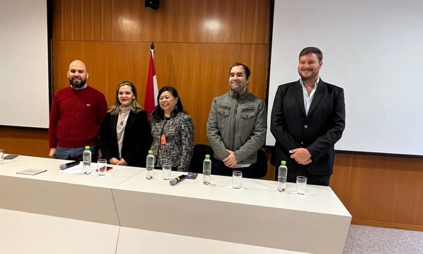 Representantes de Visión Banco y Gol líneas aéreas concretan una importante alianza para beneficiar a sus clientes en común.