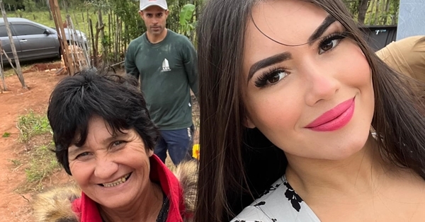 Laurys Dyva le mandó a hacer un baño decente a doña Ñeca y la proponen como presidenta