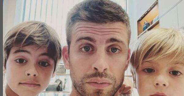 La Nación / ¡Enojado! Piqué pidió respeto para sus hijos a su llegada a Miami