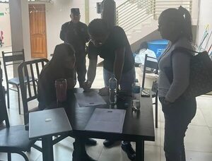Recusan a fiscala por pérdida de confianza en caso de brutal agresión a joven - ABC en el Este - ABC Color