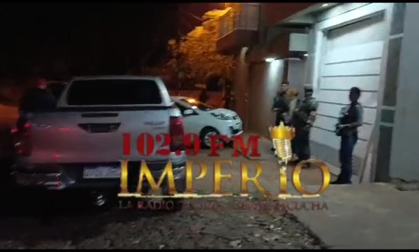 Detienen a un brasileño condenado en su país con escopetas - Radio Imperio