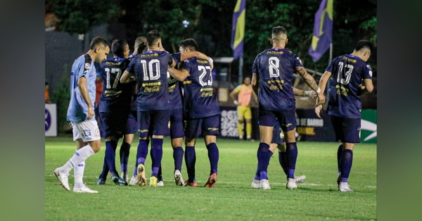 Torneo Apertura: Trinidense ganó 2-0 a Resistencia