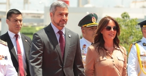  Presidente Abdo viajó a Londres para asistir a la coronación del Rey Carlos III