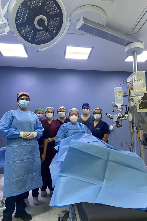 Primera cirugía oftalmológica en el centro quirúrgico periférico del IPS