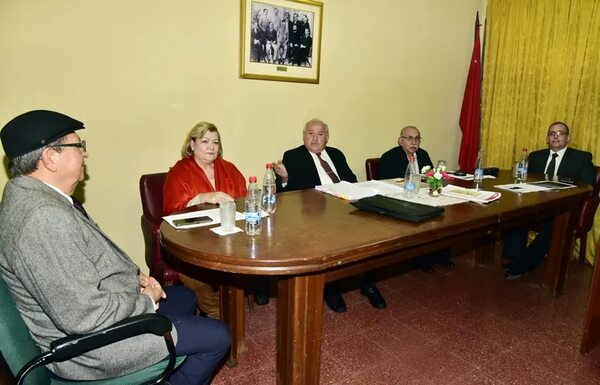 ANR expulsa a dirigente de Fuerza Republicana por criticar a Horacio Cartes - Política - ABC Color