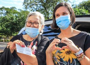 Programa del Adulto Mayor realiza concurso de fotografía fomentando el buen trato
