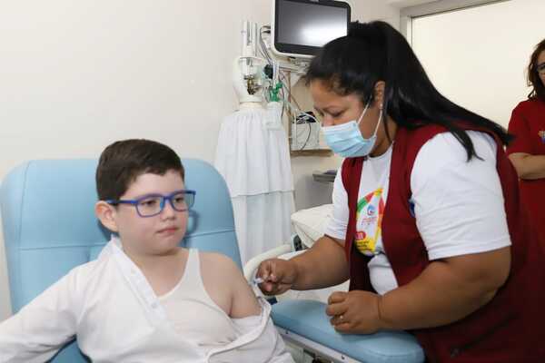 Instan a grupos de riesgo a vacunarse contra el covid-19 e influenza - .::Agencia IP::.