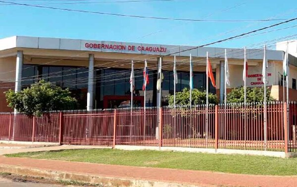 Exponen deplorable situación de maquinarias y disparo en la utilización del presupuesto en la Gobernación del Caaguazú – Prensa 5