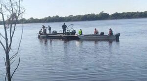 Encontraron canoa de los pescadores desaparecidos en Concepción - Noticiero Paraguay