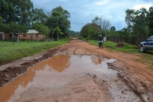 Vecinos solicitan arreglo de calles por donde circulan volquetes de empresa constructora - Nacionales - ABC Color