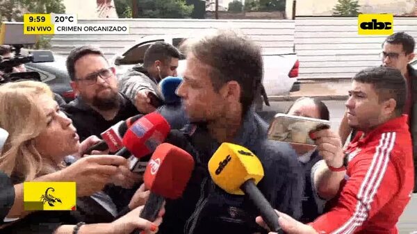 Video: Alemán detenido tras intentar ingresar a la Embajada de EE.UU - ABC Noticias - ABC Color