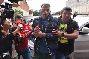 Alemán que quiso ingresar a la Embajada de EE.UU. dice que otro extranjero le roba su identidad - Policiales - ABC Color