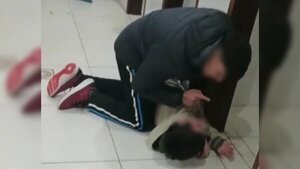Imputan a adolescente que golpeó a estudiante en un colegio de Oviedo - ADN Digital