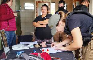 Detienen a mujer y anulan microtráfico en Luque •
