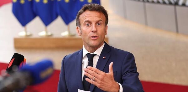 Emmanuel Macron re煤ne a la comunidad internacional para buscar un nuevo acuerdo financiero mundial - Revista PLUS
