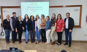 54 redactores de artículos científicos de la ESPO-UNE se capacitaron en redacción