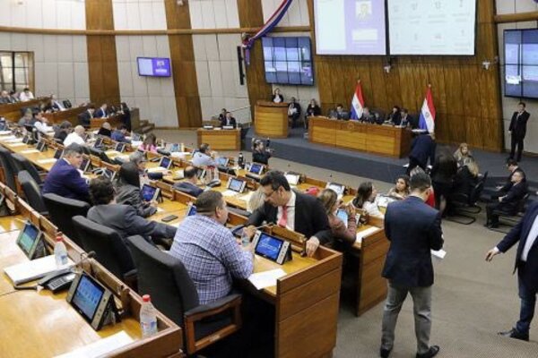 Diario HOY | Aprueban extender declaración de emergencia por feminicidios