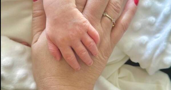 La Nación / “Mi pedacito de cielo”: mamá de Nadia Ferreira posó junto a su nuevo nieto