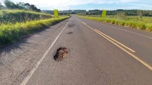 Rápido deterioro de la ruta Curuguaty - Ypejhú  - Economía - ABC Color