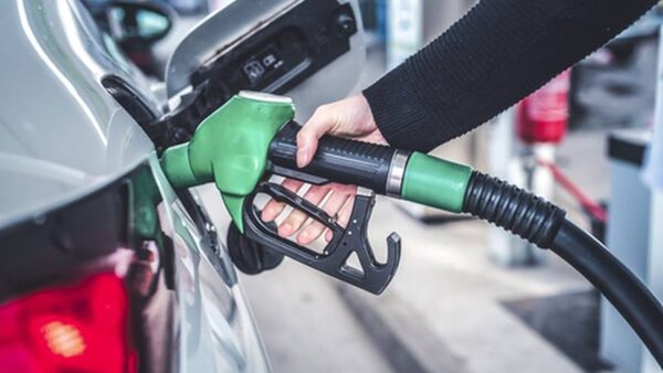 Promesa de nuevo gobierno: bajará el precio de los combustibles - La Tribuna
