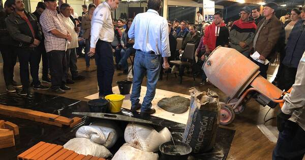 La Nación / Cecon realizó demostración de variedades de cemento en Itapúa
