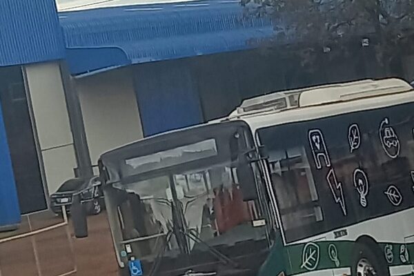 Incertidumbre sobre cómo operarán buses eléctricos en CDE